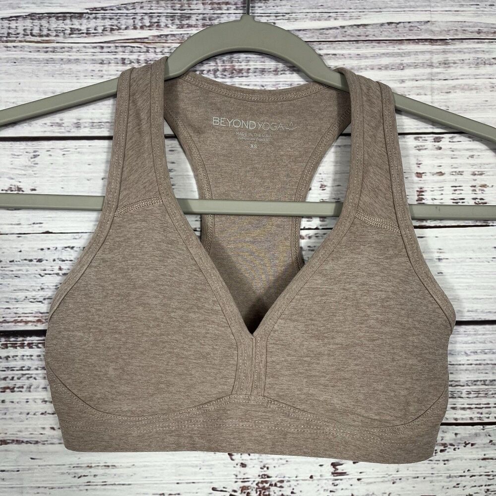 Beyond Yoga Sports Bra XS Spacedye Lift Your Spirit Birch Heather Racerback Pads